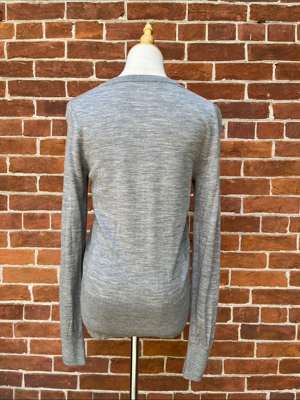 Icebreaker Gray Lightweight Wool Button-Front Cardigan - Picture 3 of 6